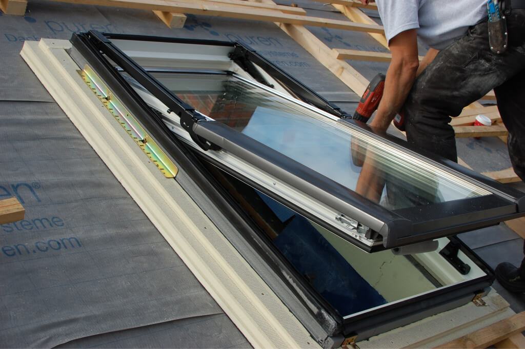 assembling-fitting-a-roof-window-skylight